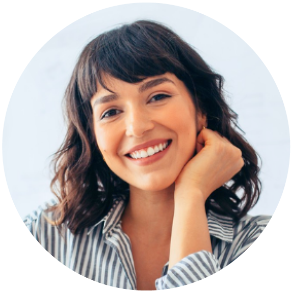 Mitarbeiterin eines IT-Dienstleisters steuert Projektbudgets effizient mit timo365 ERP